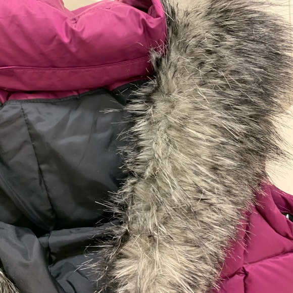 NWOT WOMENS PURPLE COLUMBIA-SPORTSWEAR METALLIC OMNI-HEAT FLUFFY DOWN HOOD VEST - Picture 4 of 11